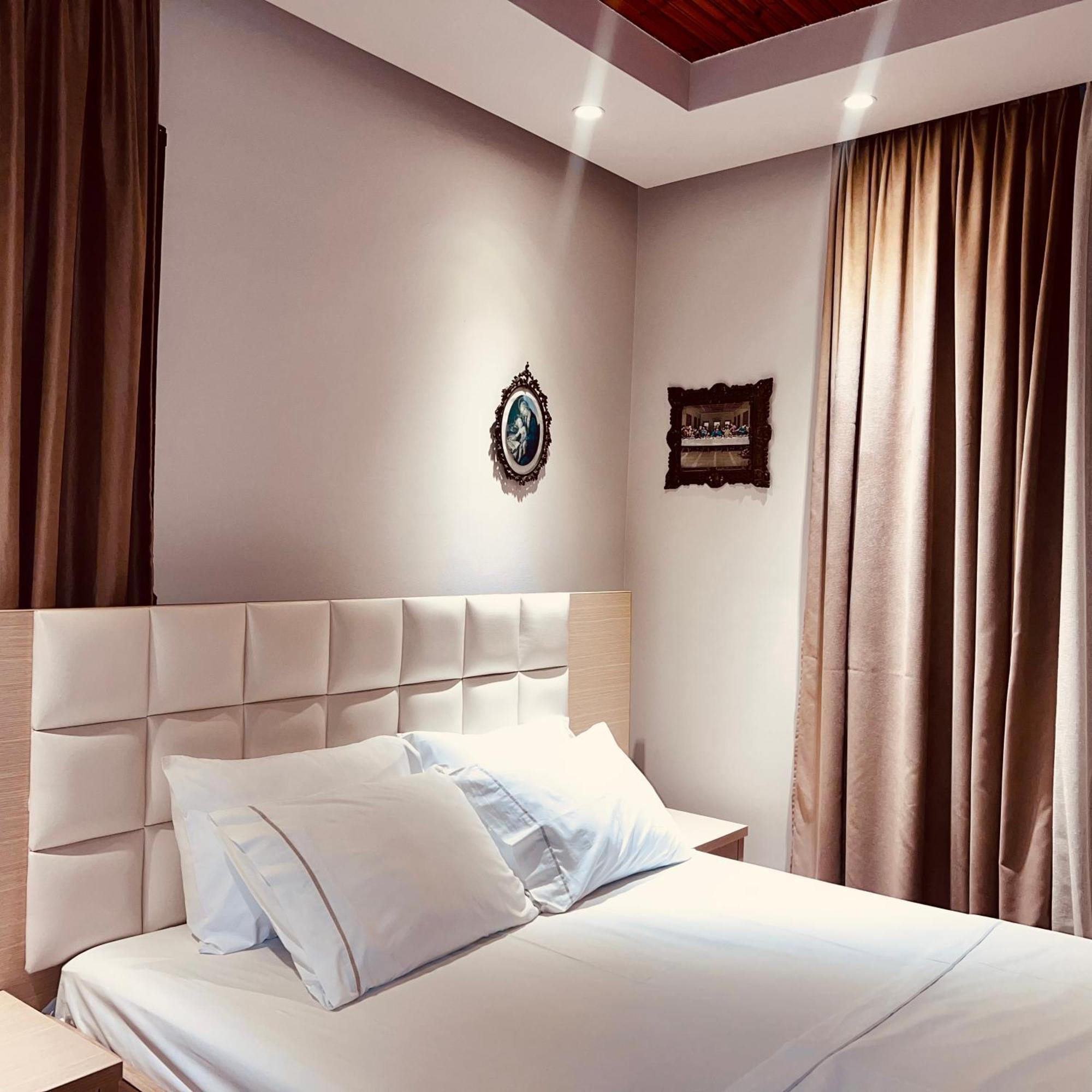 Hotel Lungomare Vlore Ngoại thất bức ảnh