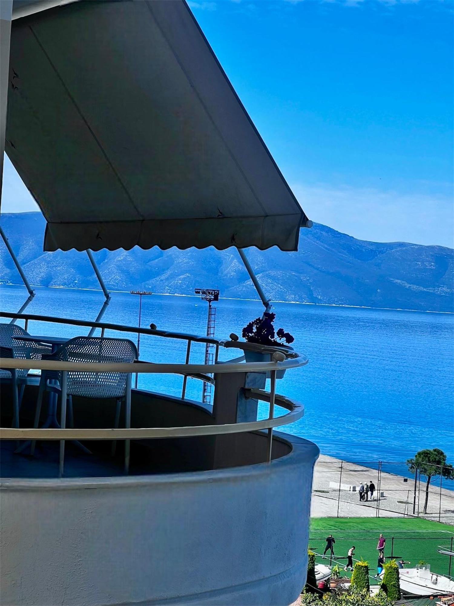 Hotel Lungomare Vlore Ngoại thất bức ảnh